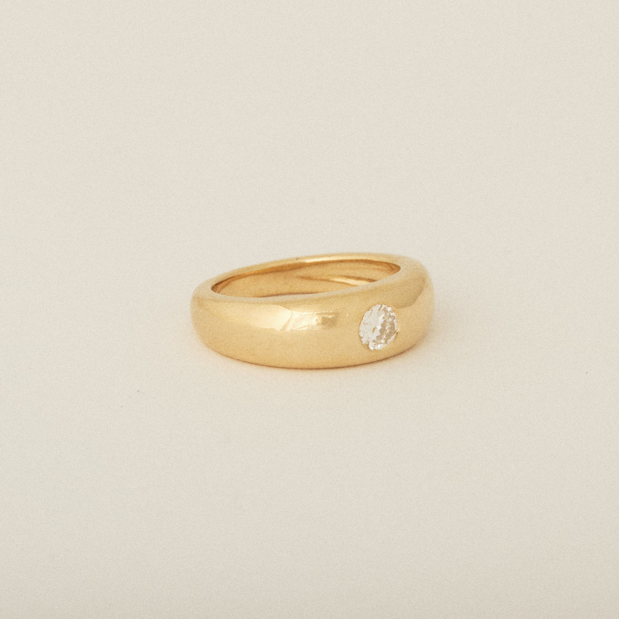 Round Heirloom Diamond Tapered Dome Ring