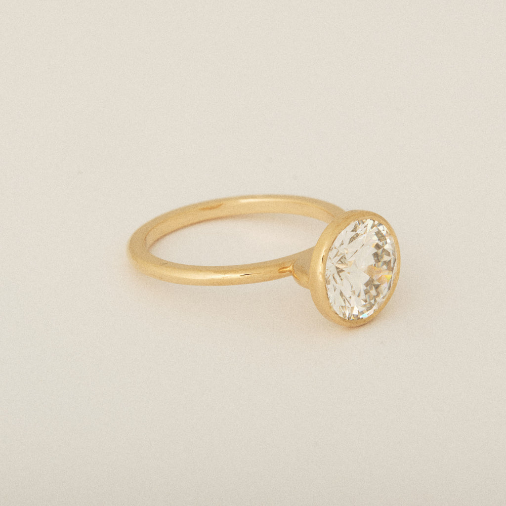 Thin Bezel Set Round Diamond Perfectly Flush Engagement Ring