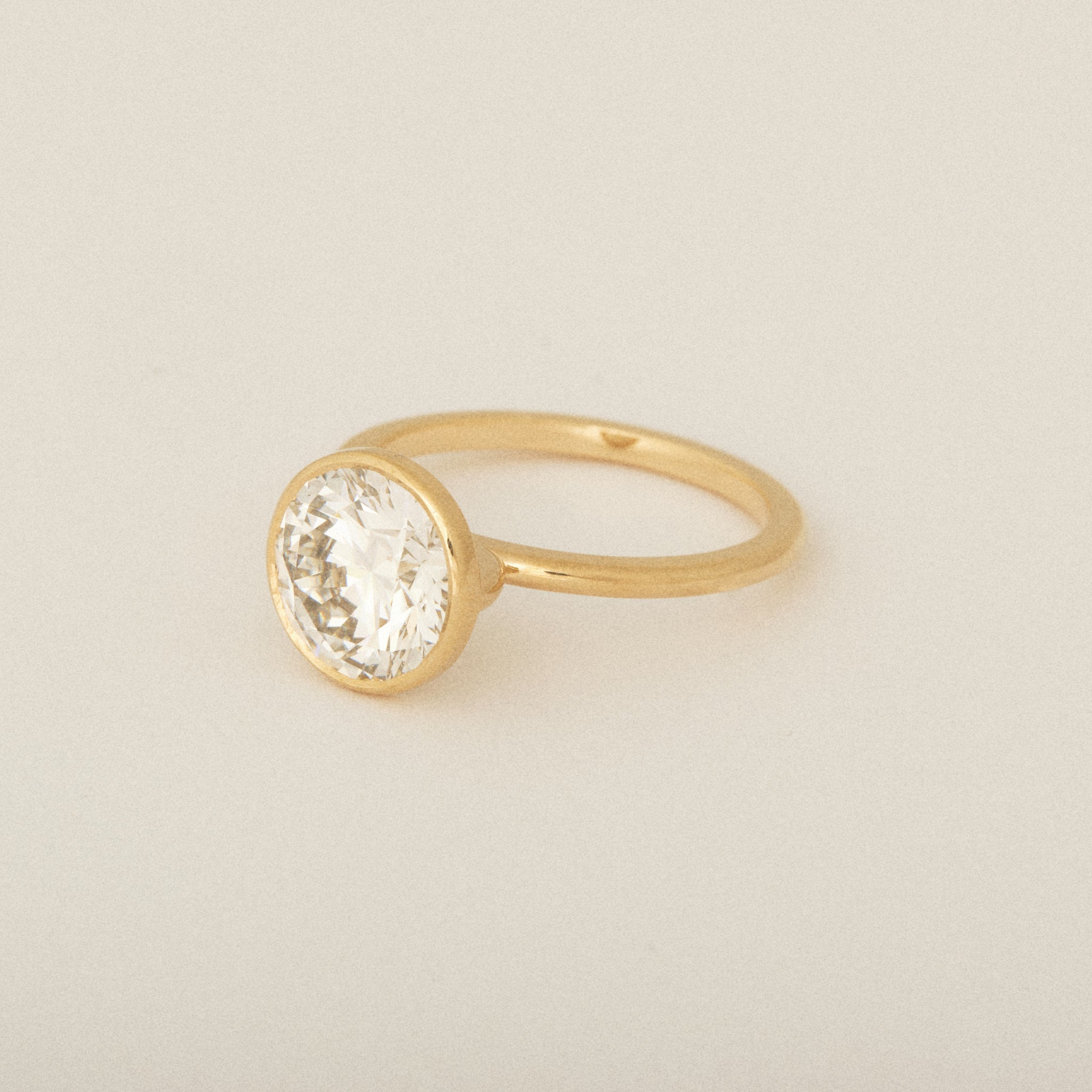Thin Bezel Set Round Diamond Perfectly Flush Engagement Ring